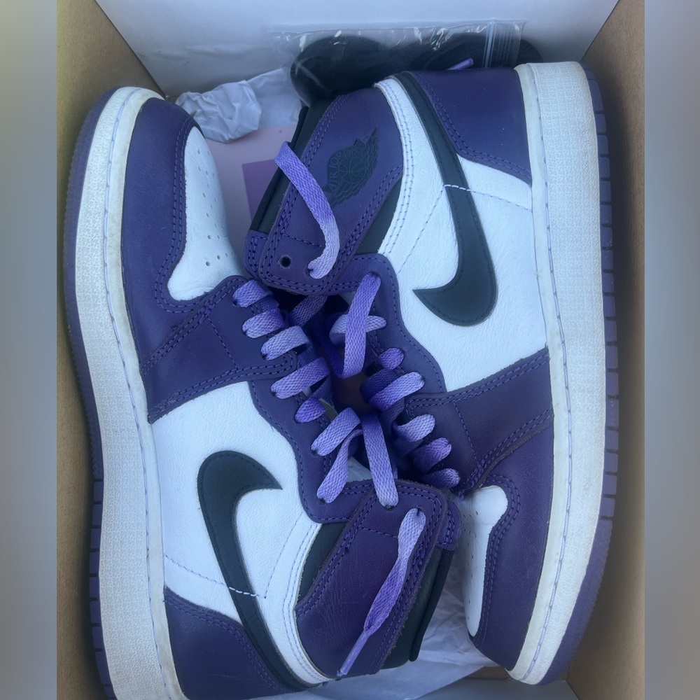 Air Jordan 1 Retro High OG GS Court Purple